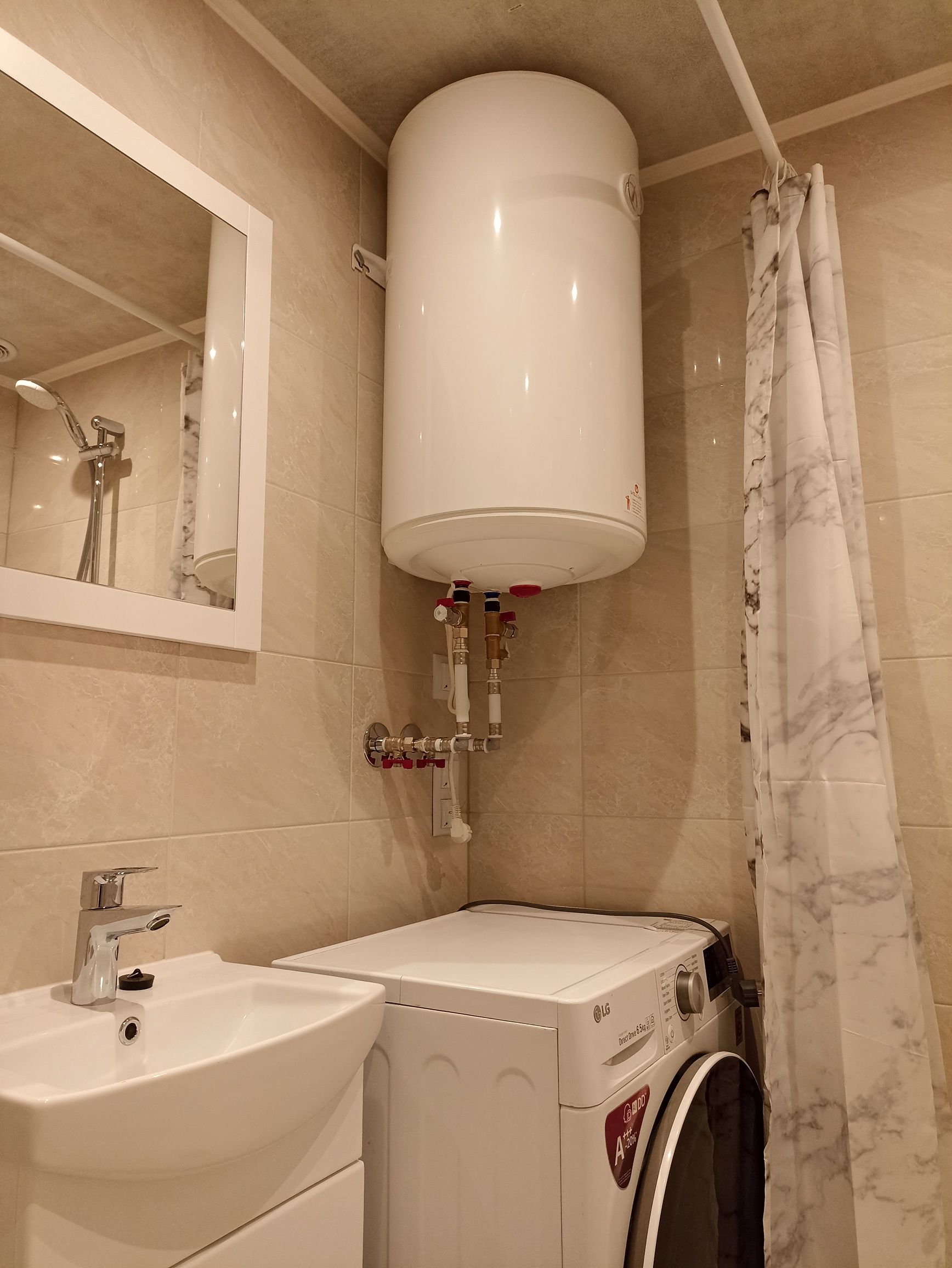 Viljandi, Valuoja puiestee